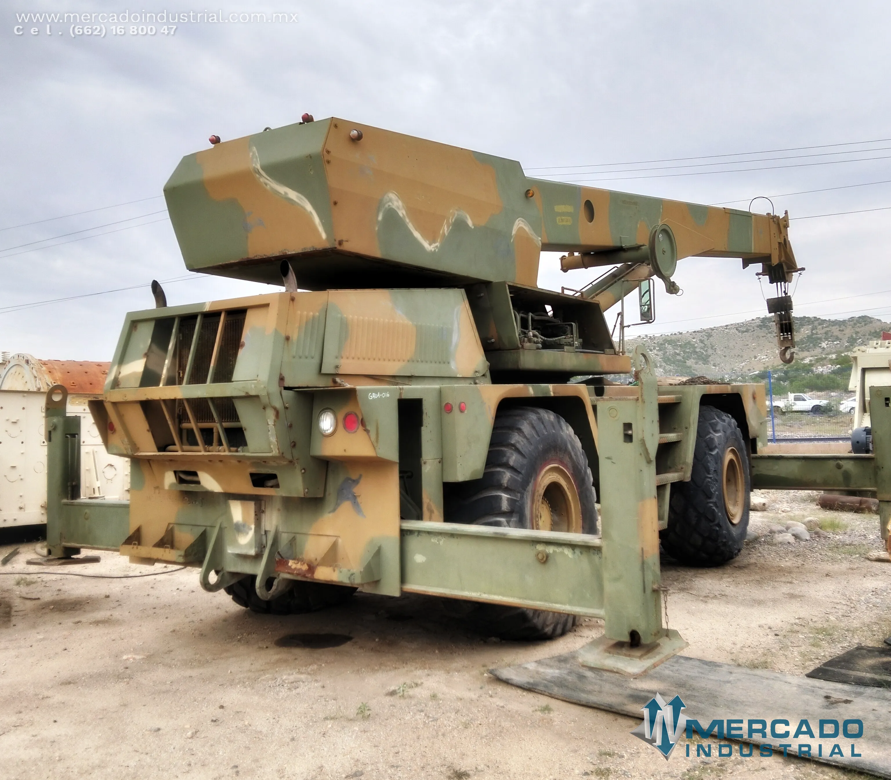 Grúa CRANE RT 30 TON modelo MC2500 marca DROTT