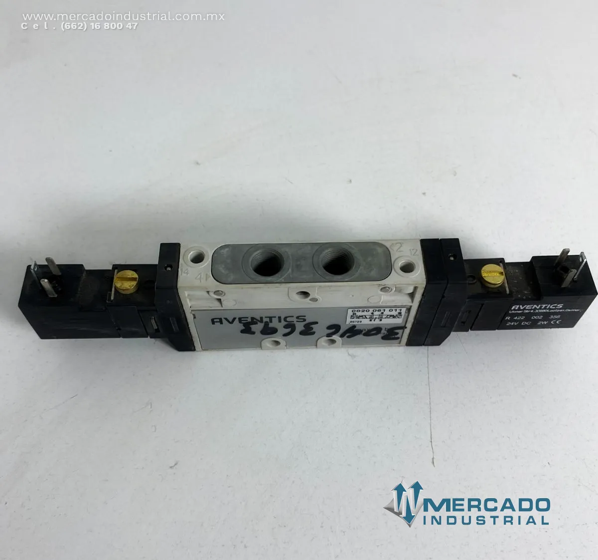 válvula neumática 10 psi 24VDC modelo 0820 061 011 marca Aventics