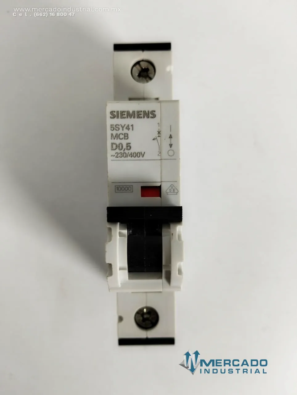 Interruptor termomagnético 400 VAC modelo 5SY4105-8 marca Siemens