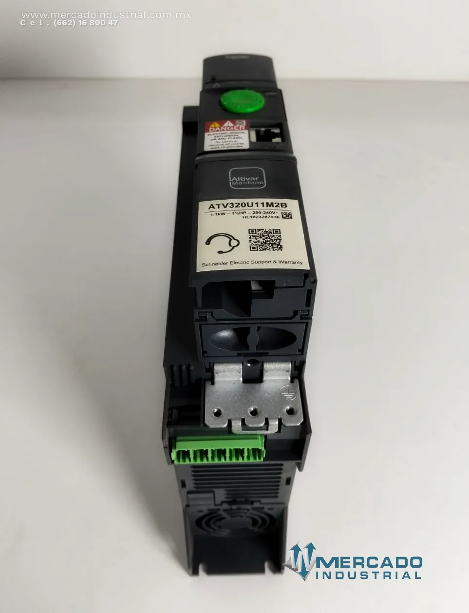 Variador de frecuencia  240 V 1 1/2 HP 6.9 A modelo ATV320U11M2B marca SCHNEIDER ELECTRIC