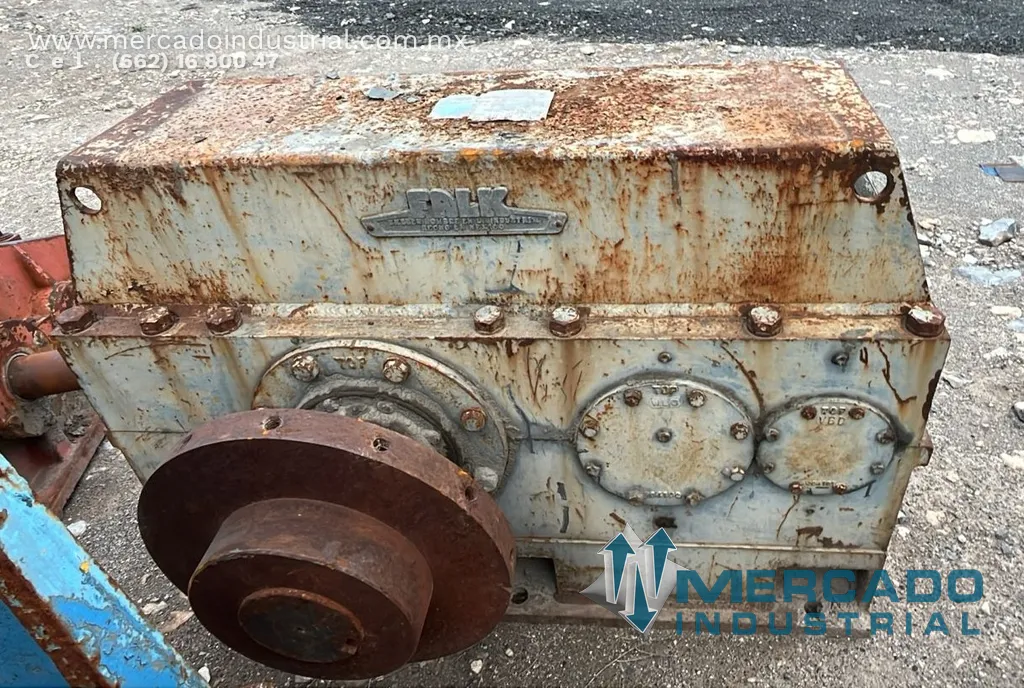 Reductor de velocidad 300 HP 5.562 ratio modelo 2110Y1-L marca FALK